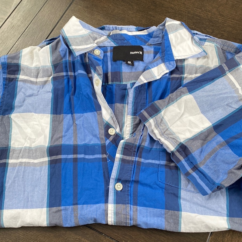 Mens short sleeve Hurley Blue and White button-up Size medium